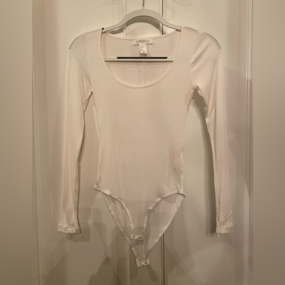 Forever 21 White Ribbed Bodysuit Size S